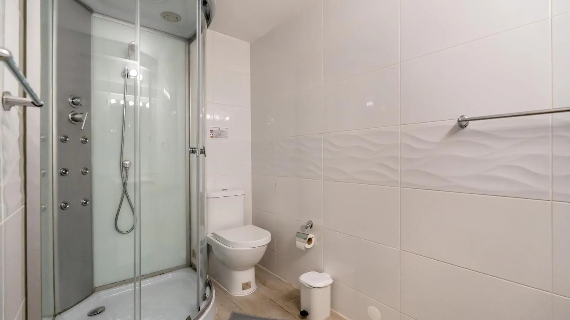 Home Out Golf - Vilamoura Algarve - 7 Rooms & Pool 0*,  Portugália