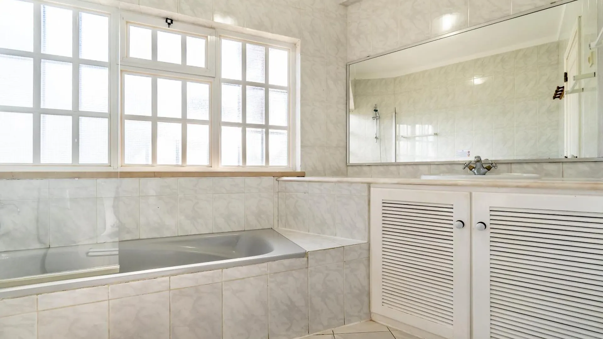 Home Out Golf - Vilamoura Algarve - 7 Rooms & Pool 0*,  Portugália