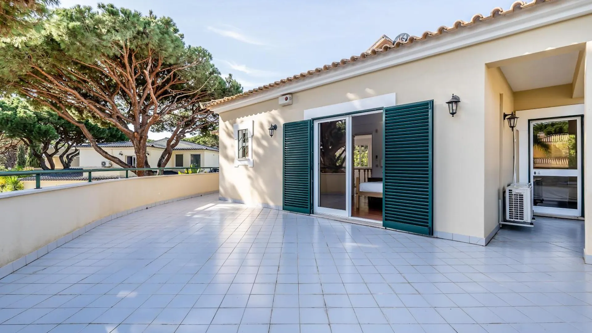 Home Out Golf - Vilamoura Algarve - 7 Rooms & Pool 0*,