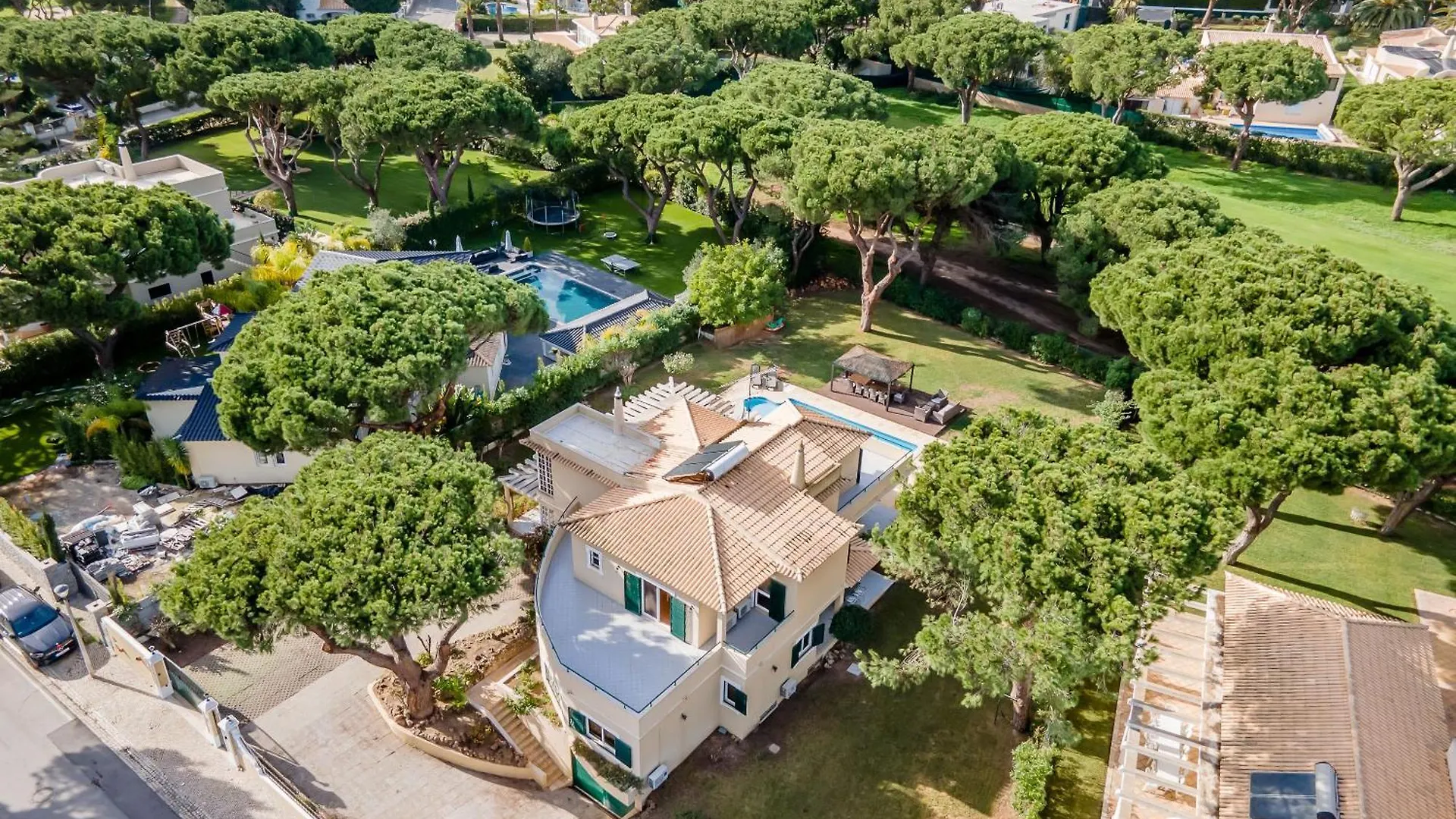 Home Out Golf - Vilamoura Algarve - 7 Rooms & Pool 0*,  Portugal